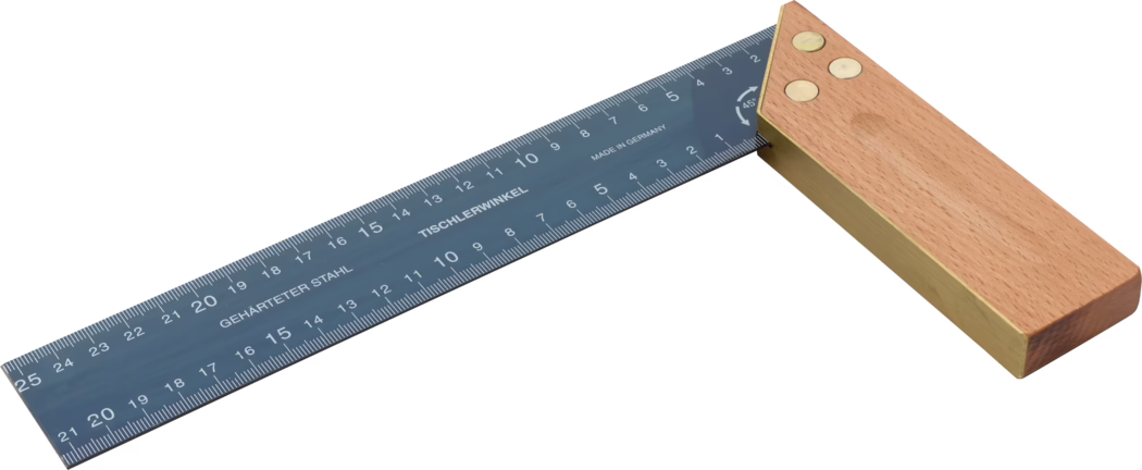 Close-up of a carpenter's try square consisting of a light beech wooden handle joined at a right angle to a blue, hardened steel ruler. The metal blade is graduated in centimeters up to 25 cm with white measurement marks and numbers, and shows printed labels such as TISCHLERWINKEL, GEHÄRTETER STAHL and MADE IN GERMANY. The wooden handle has visible fine wood grain, a brass edging and three circular brass rivets; the blade sits precisely at 90° to the handle. The tool is photographed on a clean white background, showing the matte finish of the blade and the natural wood texture of the handle.